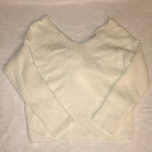 ❄️2 FOR $30❄️ White Knit Sweater - Picture 1 of 2